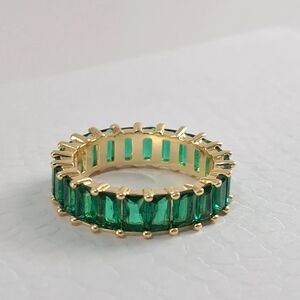 Baguette emerald gemstones dainty band ring